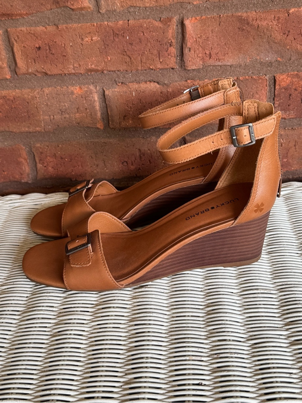 Lucky Brand Women’s Tan Leather Ankle-Strap Sandals - Picture 2 of 7
